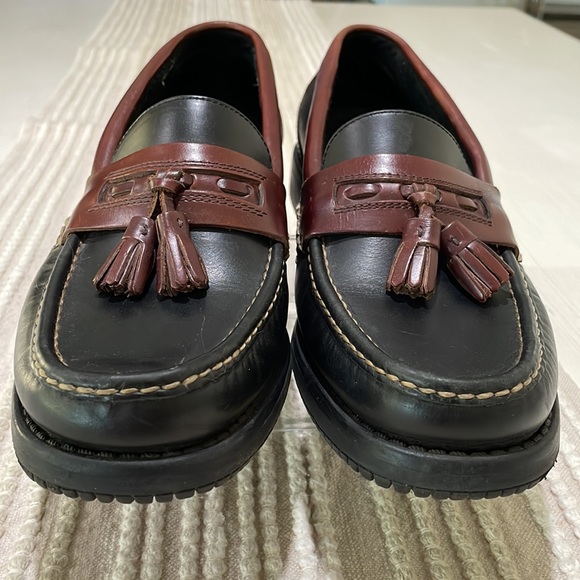 Bass Marine two-tone leather tassel loafers in like new condition. Women's 10. - Picture 5 of 14